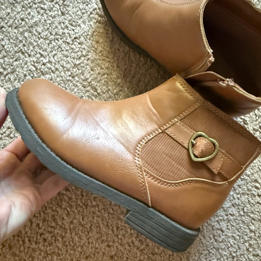 Carter's Fall Brown kid girl ankle boots  size 1
